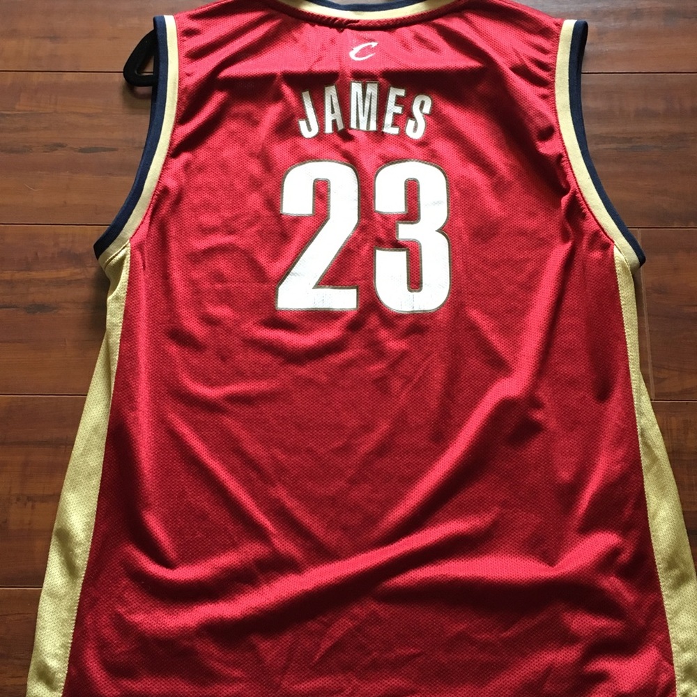 Reebok Lebron James Cleveland Cavaliers #23 Jersey - Picture 3 of 5